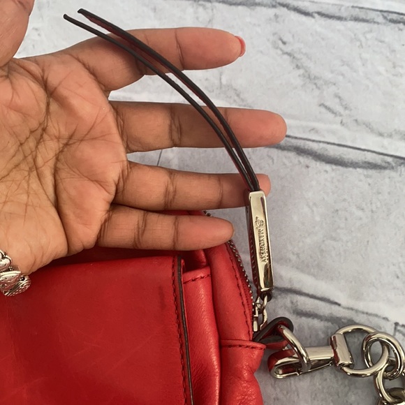 B. Makowsky red silver chain strap crossbody purse - Picture 8 of 11